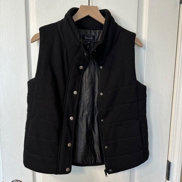 BE COOL Jackets & Blazers - Be Cool | Black Quilted Thick Vest Womens Small S Zip Snap Button Soft